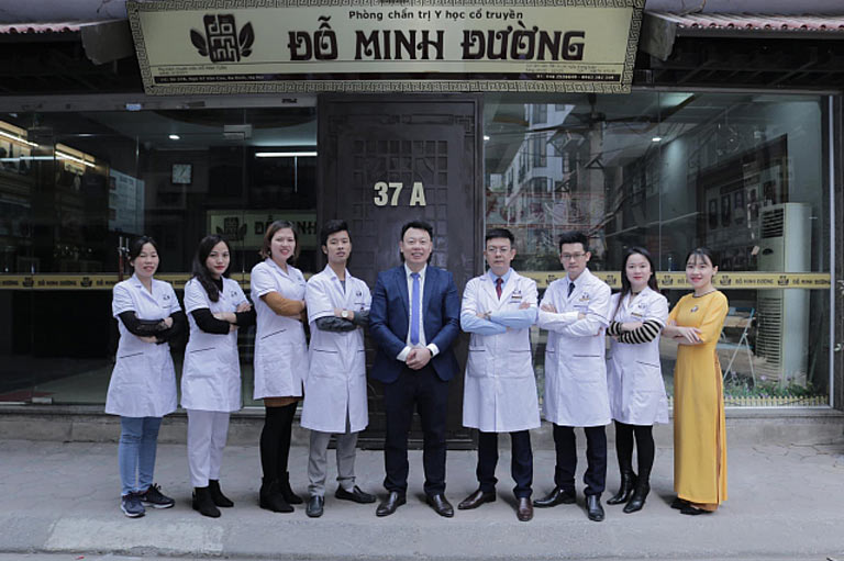 Đội ngũ lương y, bác sĩ tại nhà thuốc Nam Đỗ Minh Đường vừa hồng vừa chuyên