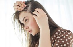 Rụng tóc vấn đề gây phiền muộn cho chị em bị rối loạn nội tiết tố